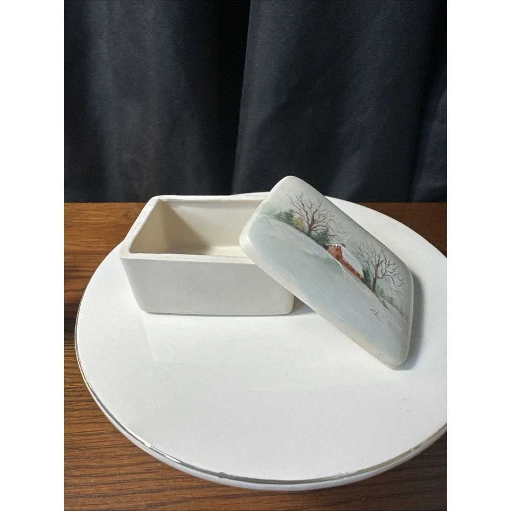 Vintage Small White Green Red Porcelain Trinket Jewelry Vanity Pill Box With Lid